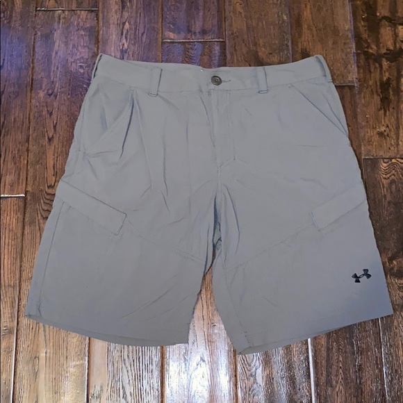 Under Armour Other - Under Armour Men’s 34 Loose Fitted Shorts